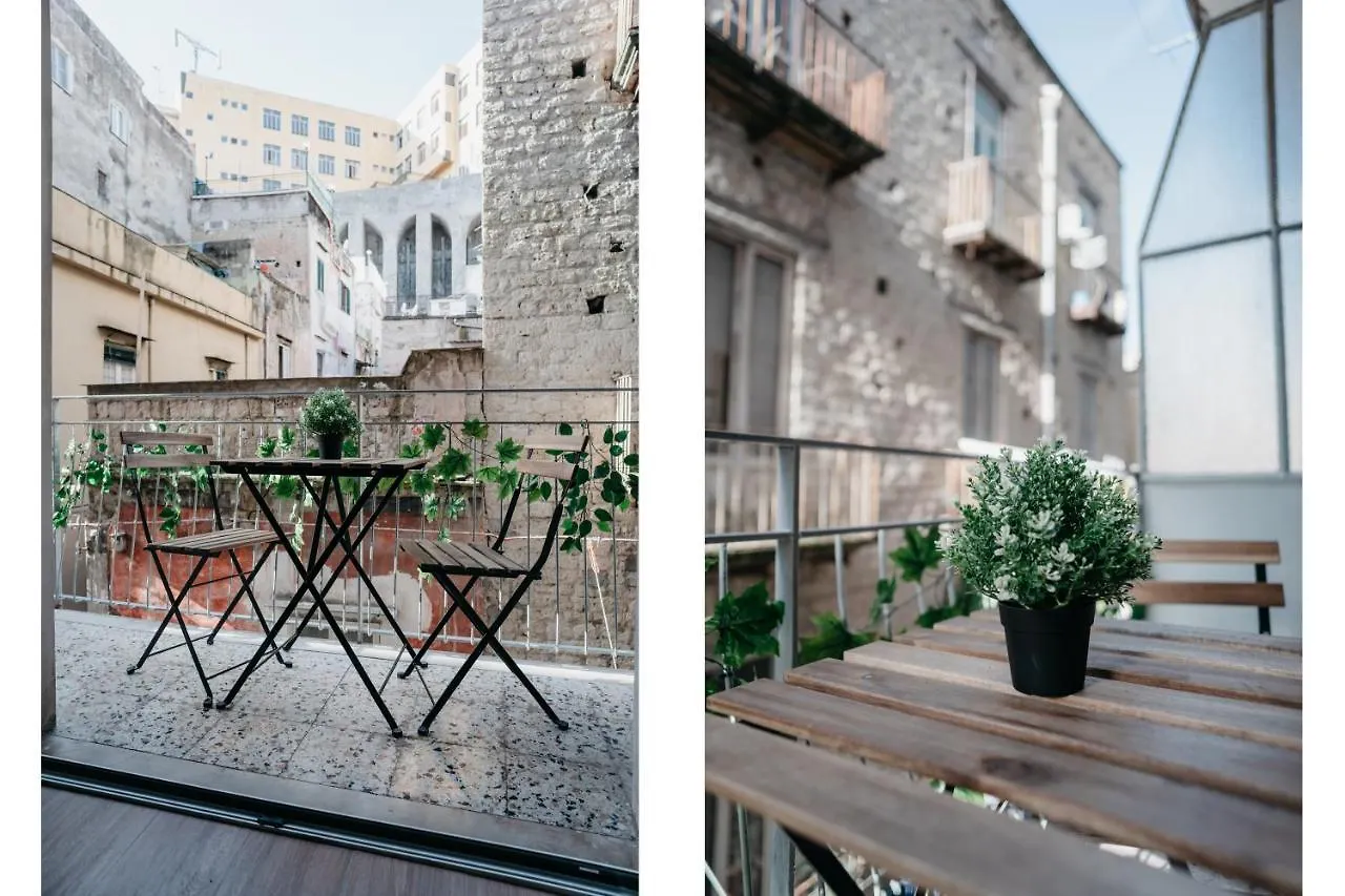 Апартаменты Brombeis Aurea By Casanapoletana - Town Center Неаполь