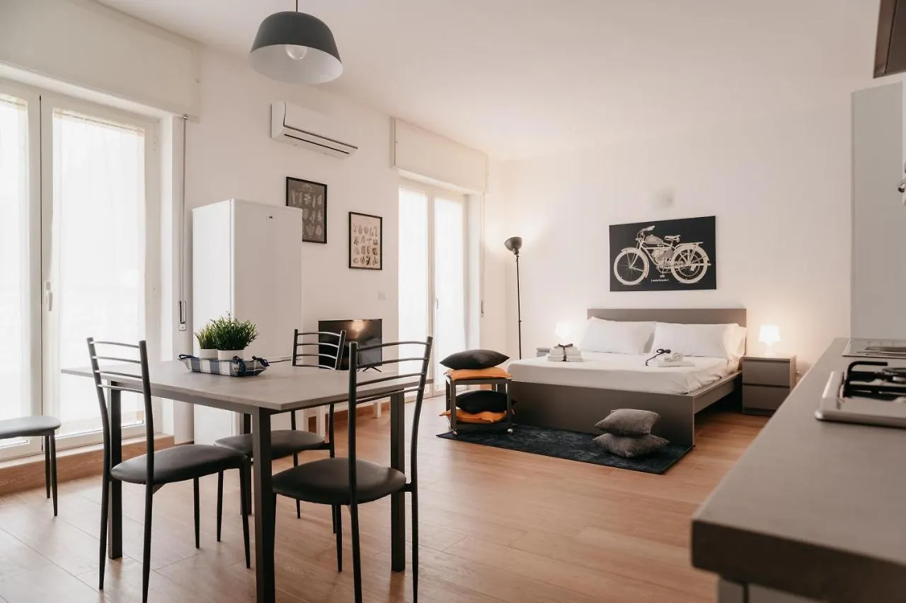 Brombeis Aurea By Casanapoletana - Town Center Apartment Naples