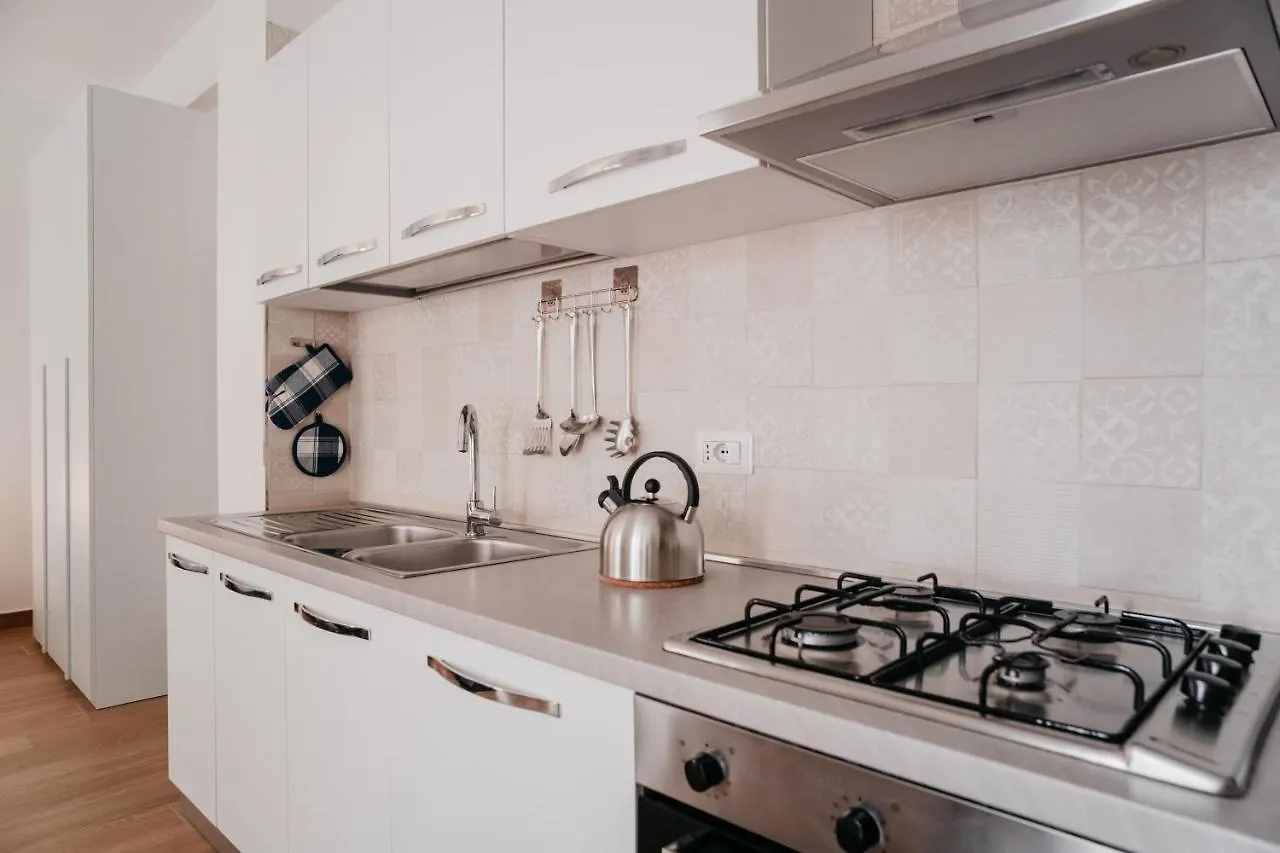 Apartamento Brombeis Aurea By Casanapoletana - Town Center Nápoles